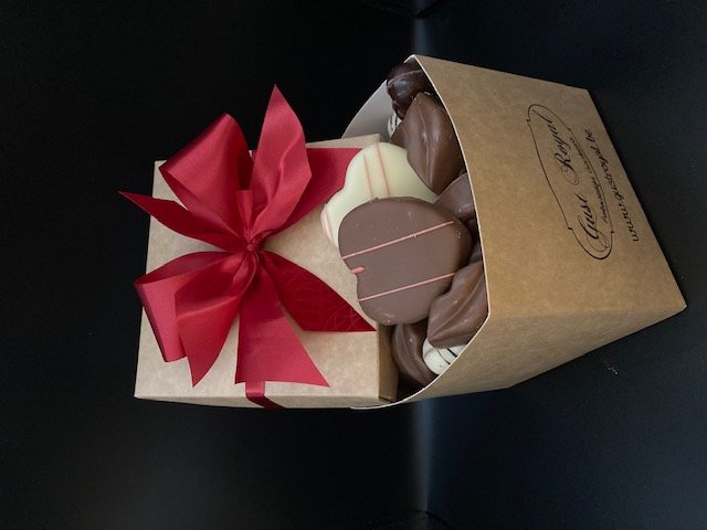 doosje met valentijn chocolade 750 gr